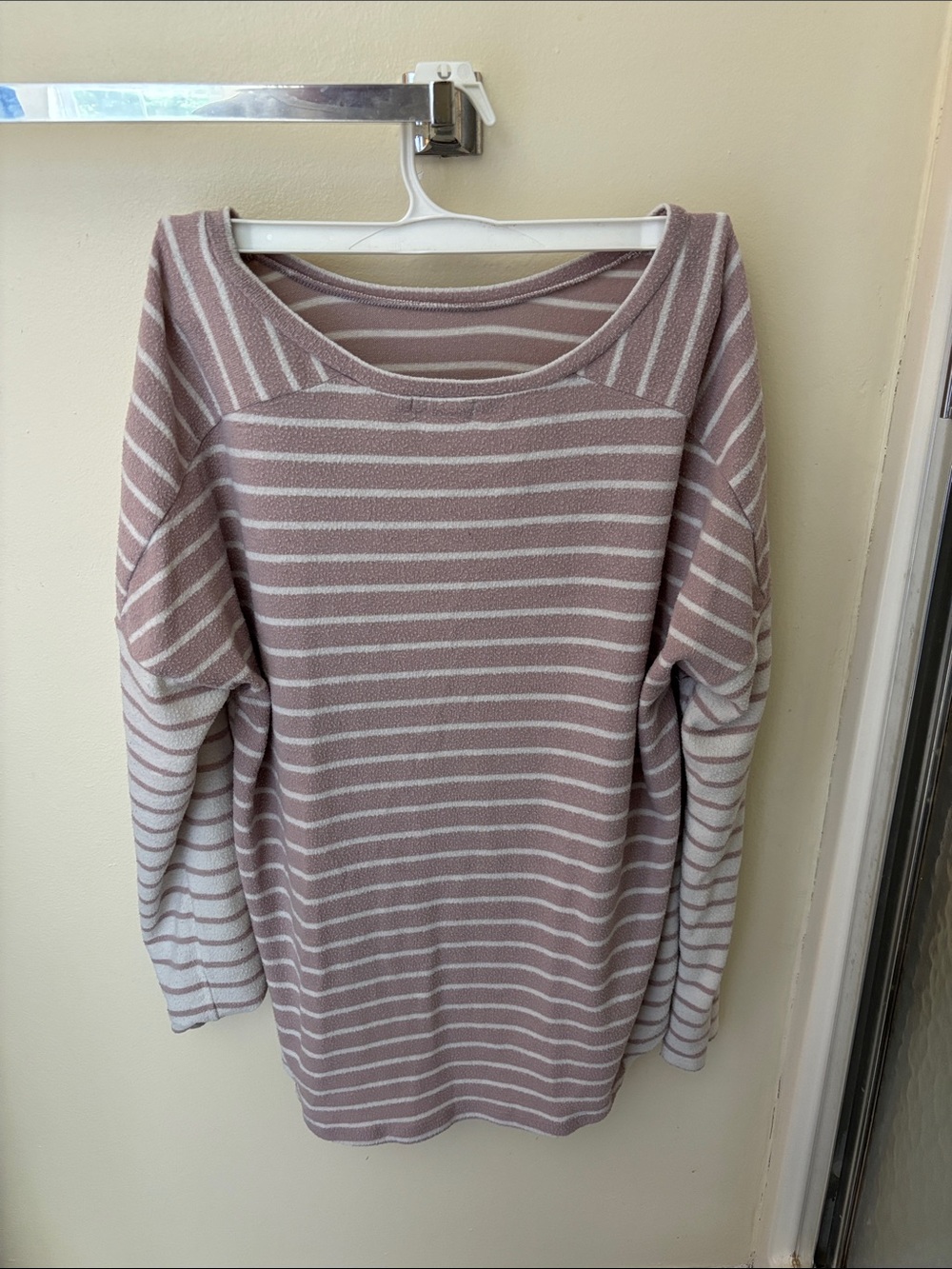 Eyeshadow Mauve & White Striped Top